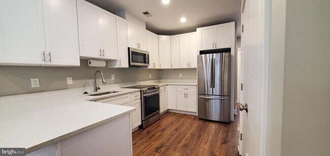 Building Photo - 3110 Georgia Ave NW Unit 403