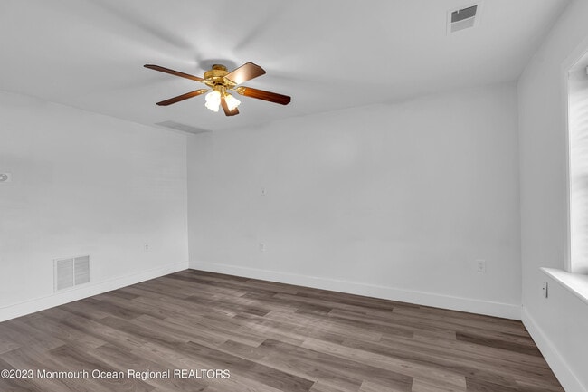 Photo - 1168 Sawmill Rd
