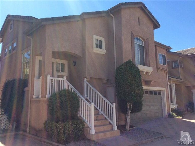 West Simi Valley Home in Gated Community - West Simi Valley Home in Gated Community