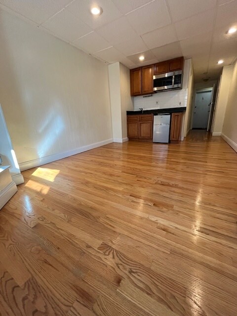 Photo - 868 Beacon St
