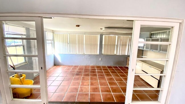 Photo - 1423 McCoy Rd