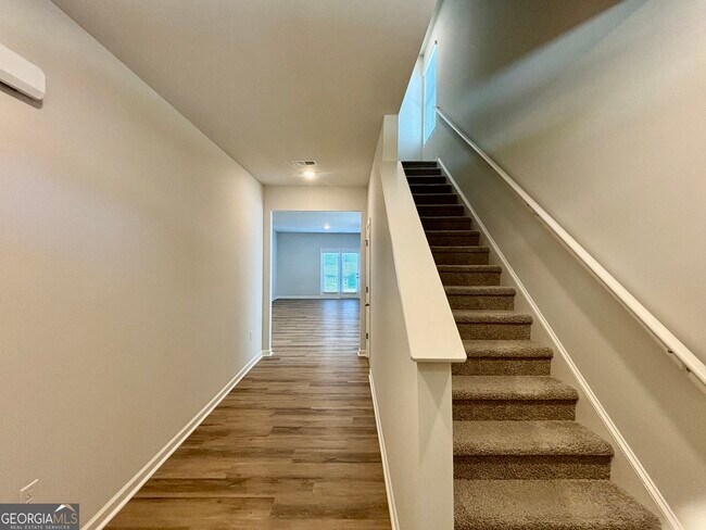 Photo - 2910 Daxton Ln