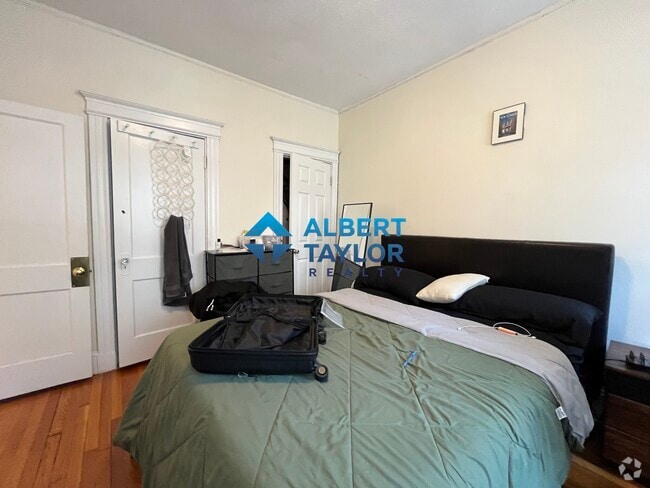 Building Photo - 41 Orkney Rd Unit 2 Rental