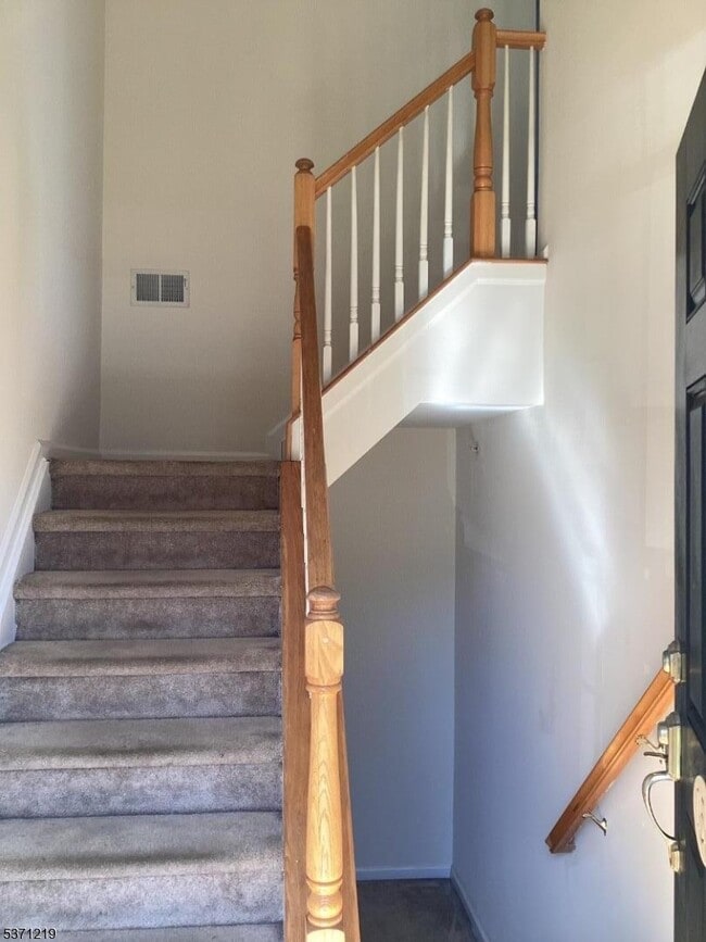 Photo - 155 George Russell Way