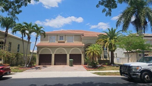 Building Photo - 16729 SW 16th St Rental