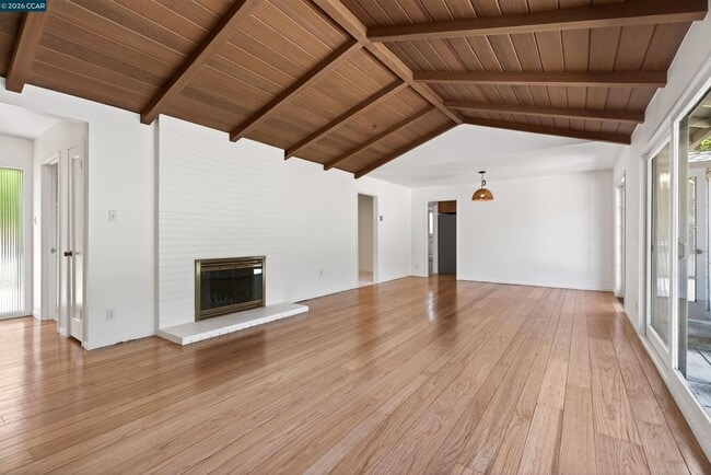 Photo - 39 Donna Maria Way