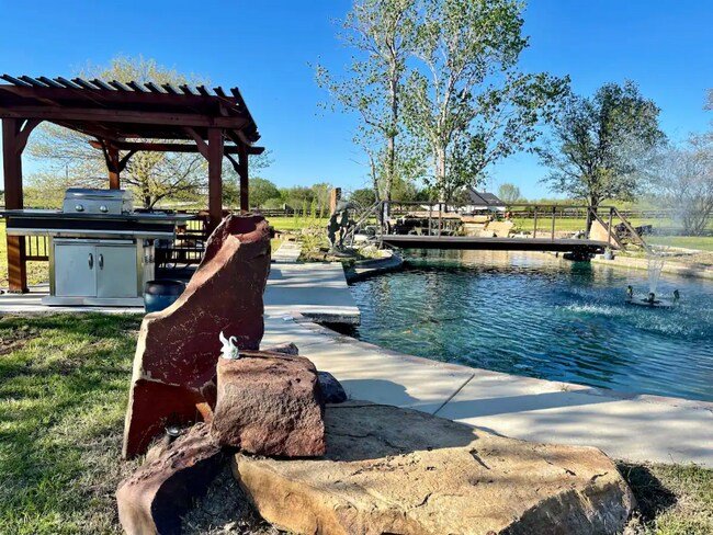 Photo - 1508 Schober Rd