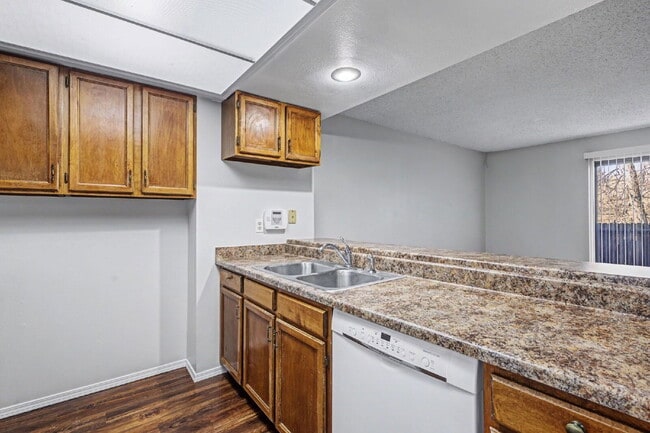 Photo - 2315 Lexington Village Ln