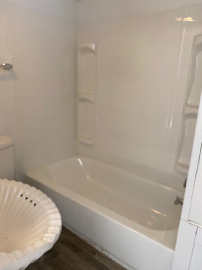 Two Bedroom House in Edwardsville! Rental House Rental in