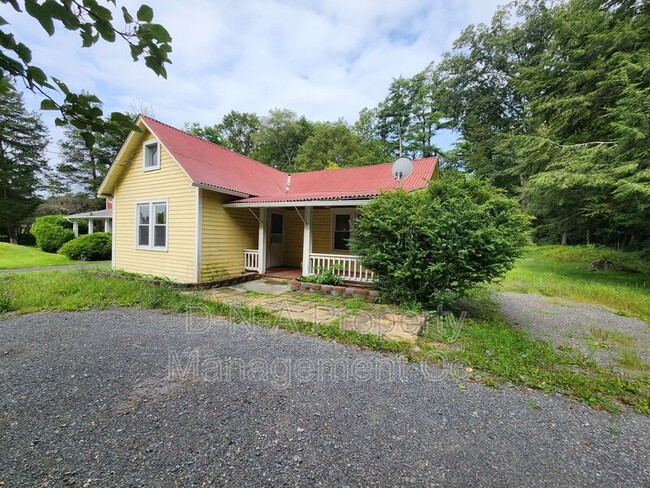 Building Photo - 2427 PA-390 Rental