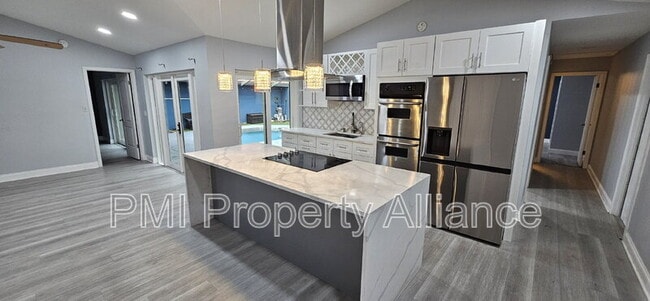 Building Photo - 5015 Nassau Cir Unit 4