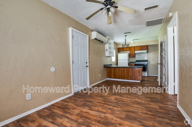 Building Photo - 318 Overlook Dr Rental