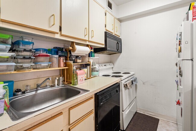 Photo - 43-49-49 Van Wagenen Ave Unit 6A