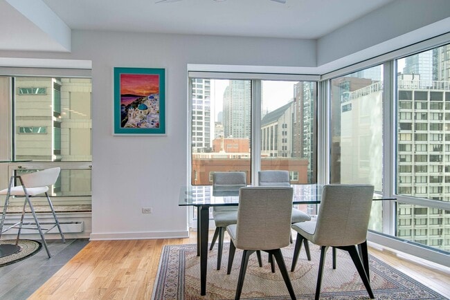 Photo - 57 E Delaware Pl Unit 1506