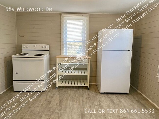 Photo - 584 Wildwood Dr