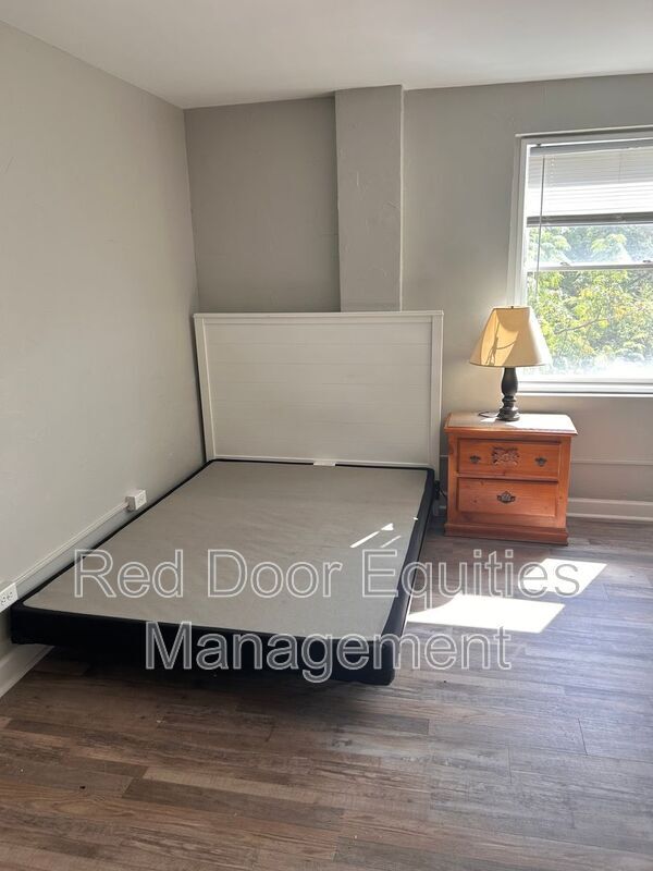 Photo - 123 N Broad St