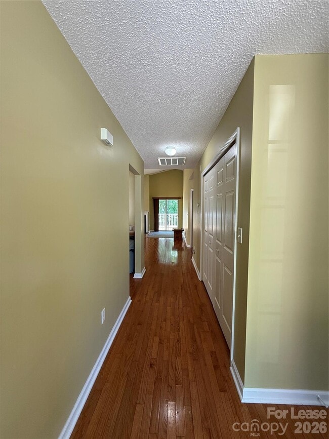 Photo - 114 Fairway View Dr