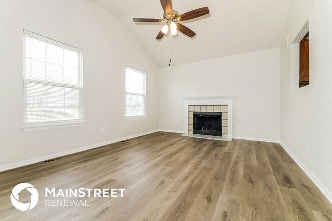 Photo - 20229 E 17th St N