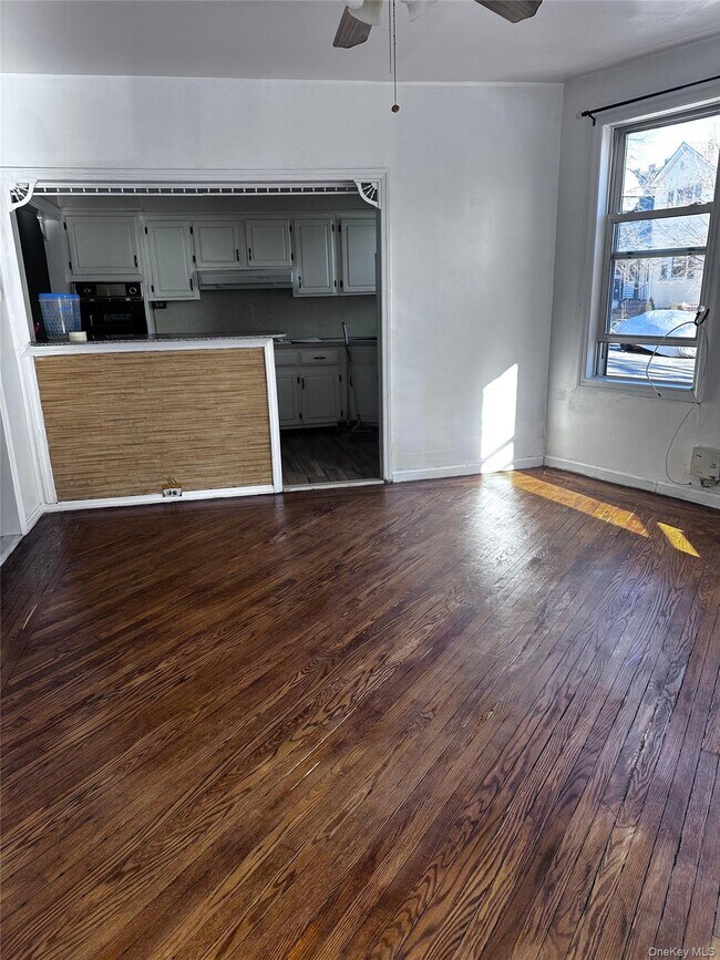 Photo - 113-17 95th Ave