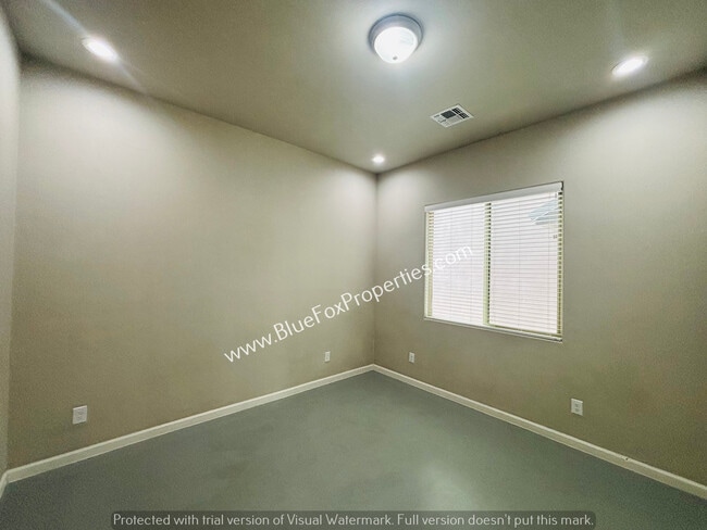 Photo - 149 E Stone Ct