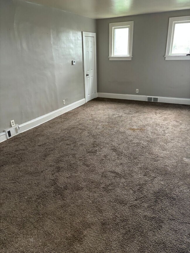 Photo - Akron Single Home