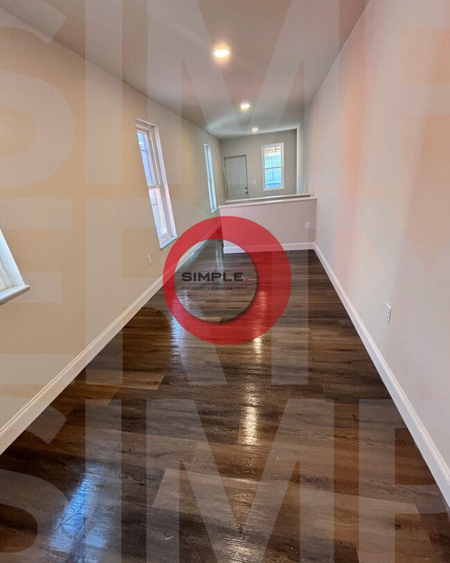 Photo - Huge 3 bedroom 1.5 bath fully renovated