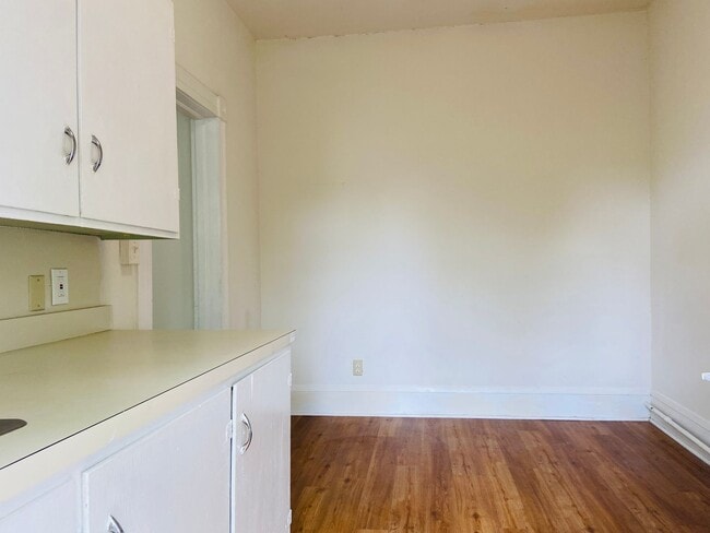 Photo - 1 Bedroom, 1 Bathroom Apartment in Greensboro!