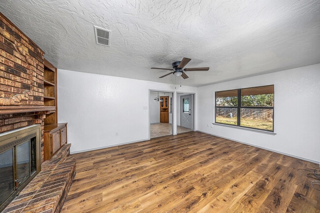 Photo - 2105 NW 54th St