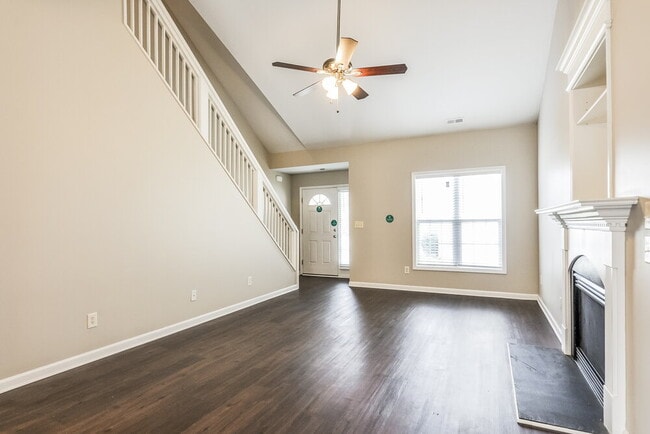 2716 Lead Crystal Ct