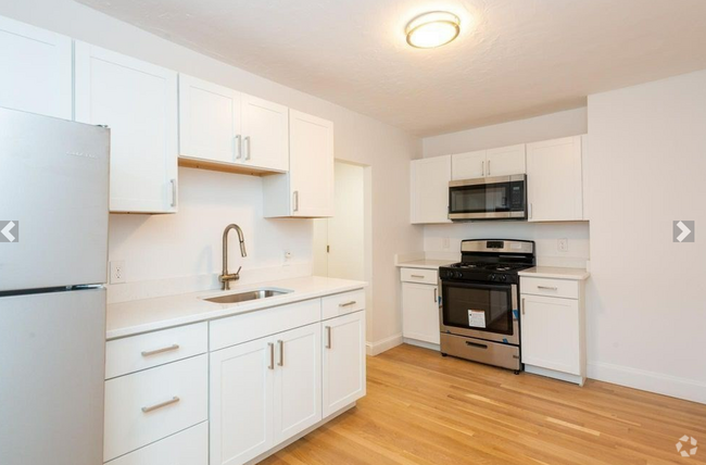 Building Photo - 116 Adams St Unit 3 Rental