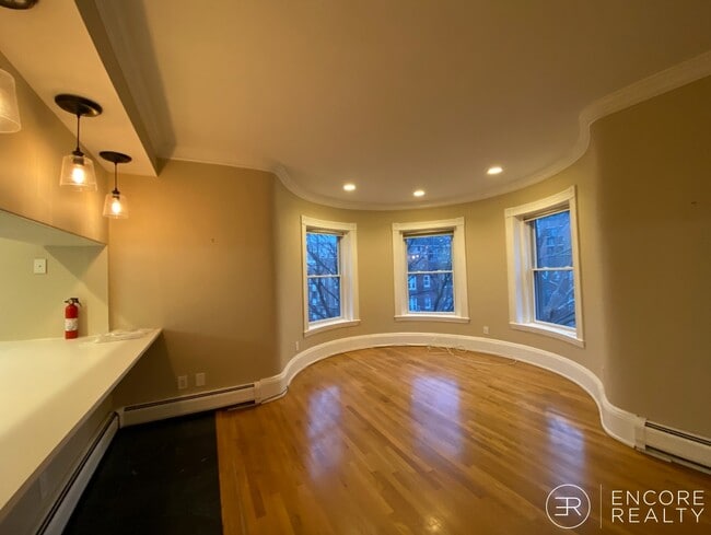 Photo - 33 Longwood Ave Unit 3