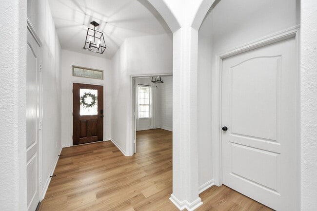 Photo - 17010 Upper Ridge Ln