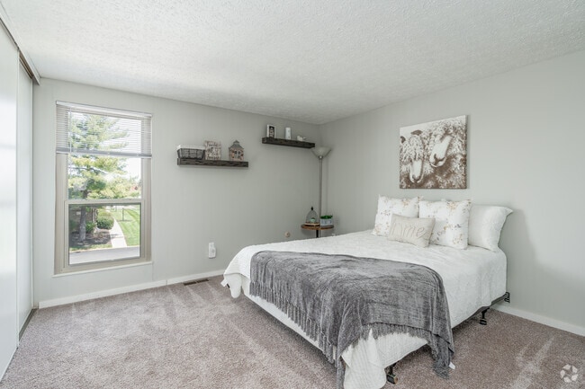 2BR, 1BA - 1,158SF - Worthington Commons
