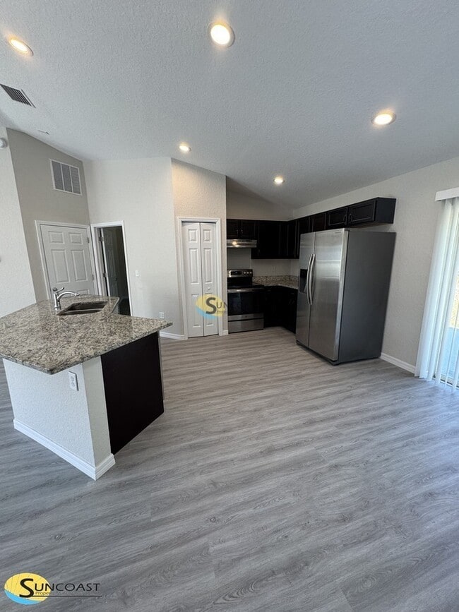 Building Photo - 1 Emerald Trail Rental