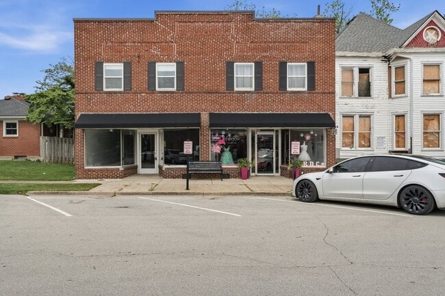 Building Photo - 380 Main Cross St Unit 3
