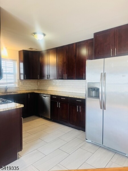 Photo - 523 Broadway