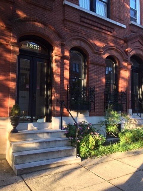 Photo - 1833 Bolton St Unidad 2