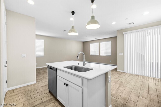 Photo - 10334 Apefly St