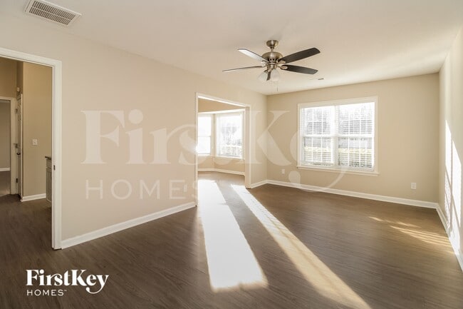 Photo - 4705 Meadowcroft Rd