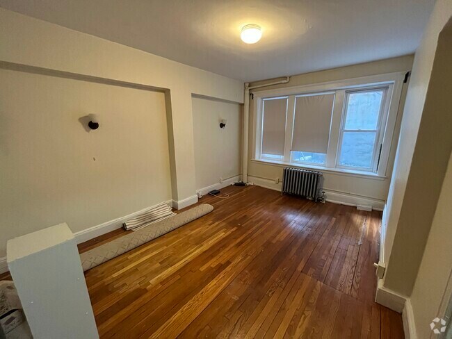 Building Photo - 1754 Commonwealth Ave Unit 3 Rental