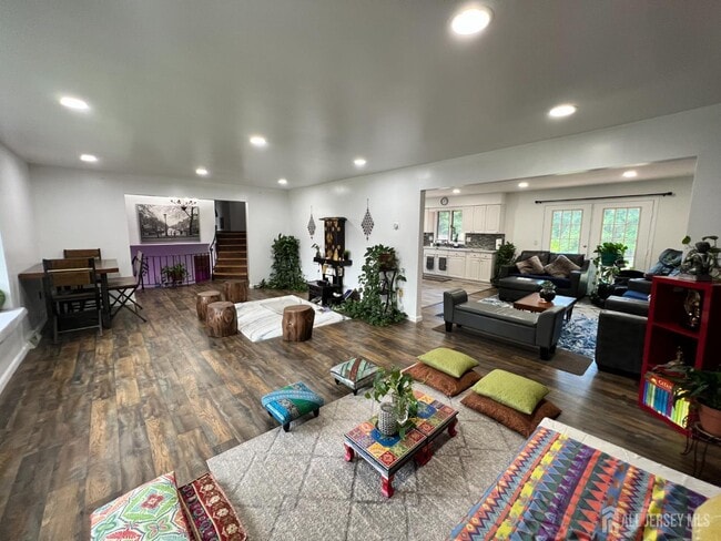 Photo - 200 Old Forge Rd