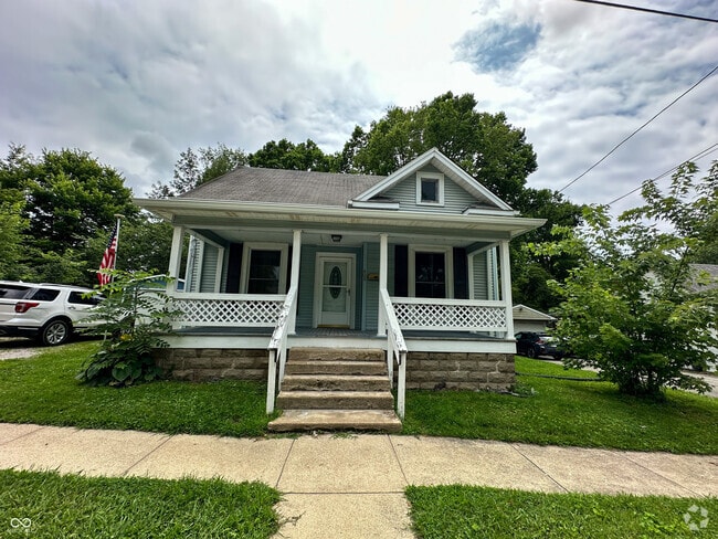 Building Photo - 408 W Walnut St Rental