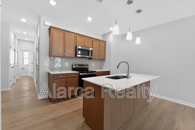 Photo - 2962 Sloan Dr