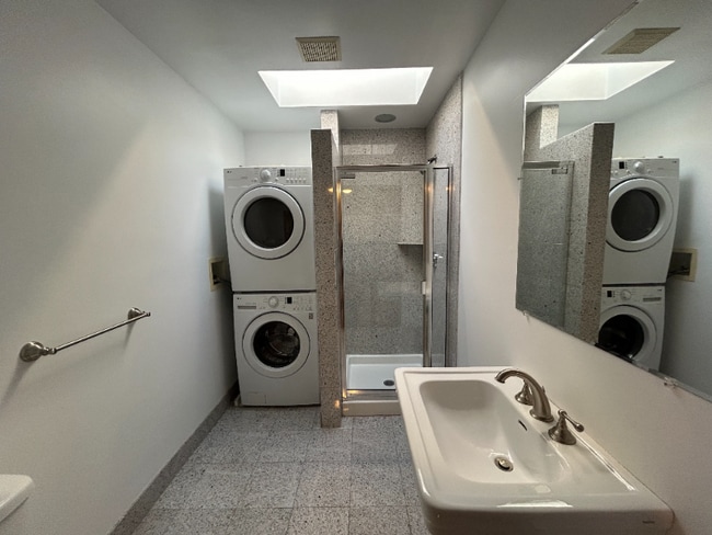 Photo - 6111 Fifth Ave Unidad 502