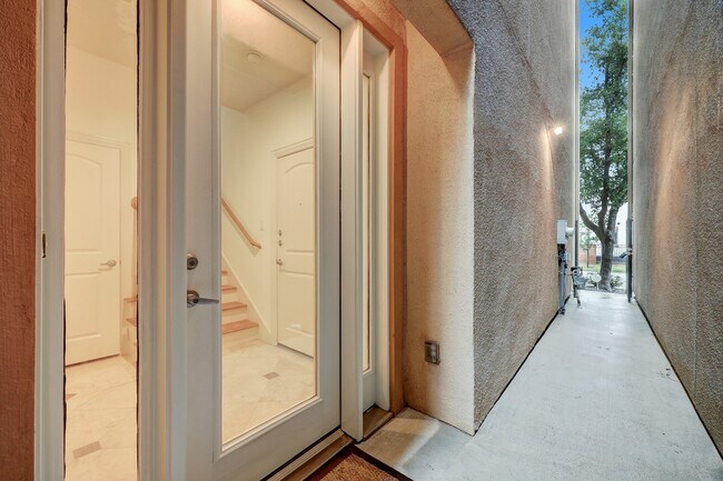 Photo - 1805 Arbor St