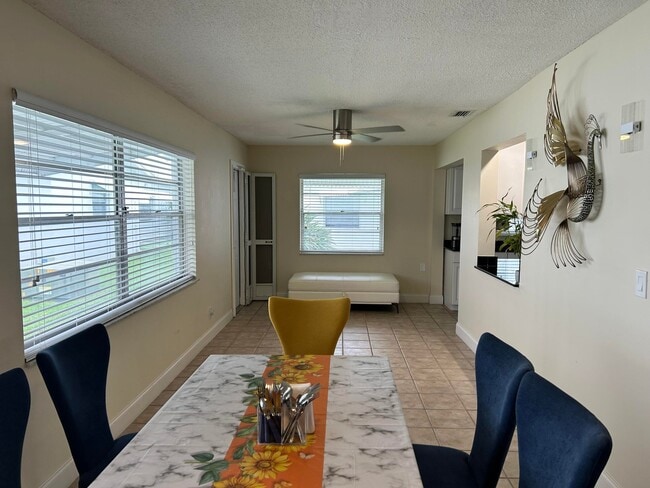 Photo - 1904 SW 13th Way