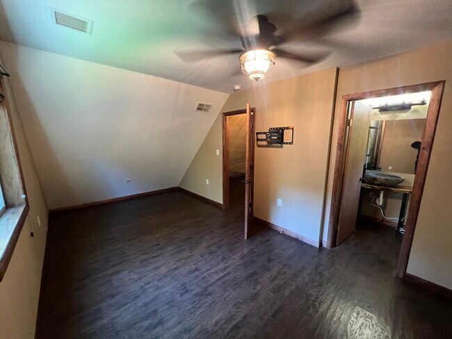 Photo - 30 Woodland Dr