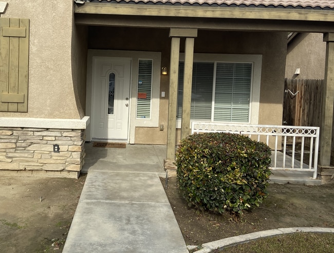 Photo - Spacious 4 Bedroom House