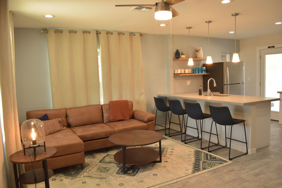 Photo - 934 E Amelia Ave