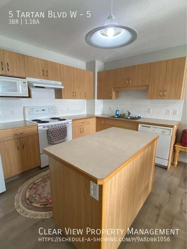 Photo - ?? Furnished 3-Bedroom Townhouse Near the University ??Showings at  (403) 714-7975??